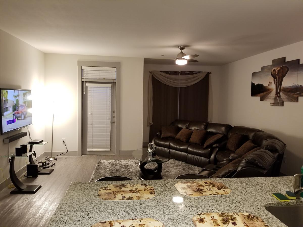 Apartment Executive Ritzy