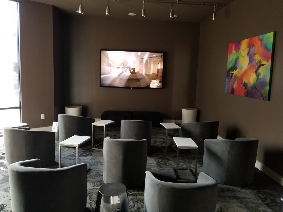 Executive Ritzy * Dallas